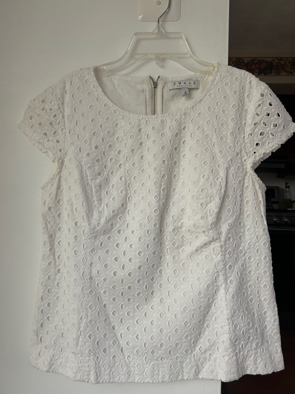 CHAUS New York || White Top